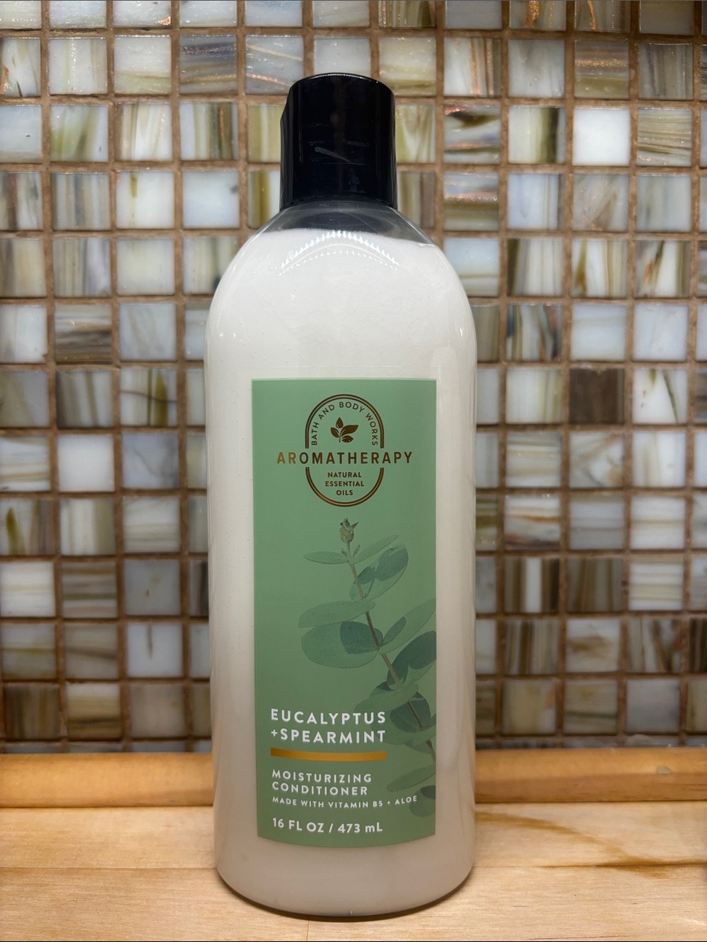 Bath & Body Works Aromatherapy Conditioner - White & Black